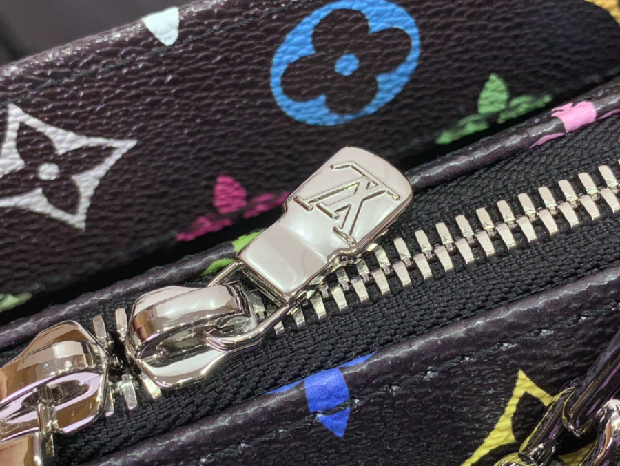 루이비통 LV X TM 온더고 이스트 웨스트 체인 M13260 251310cm 블랙8.jpg