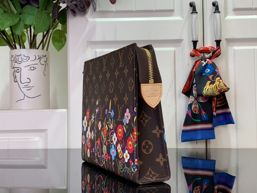 루이비통 LV X TM 토일레트리 파우치 205.525cm 브라운 M141803.jpg