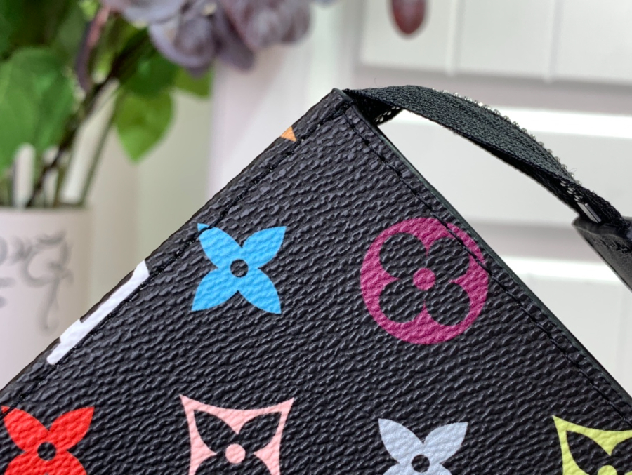 루이비통 LV X TM 토일레트리 파우치 라지 M13746 25205.5cm 블랙6.jpg