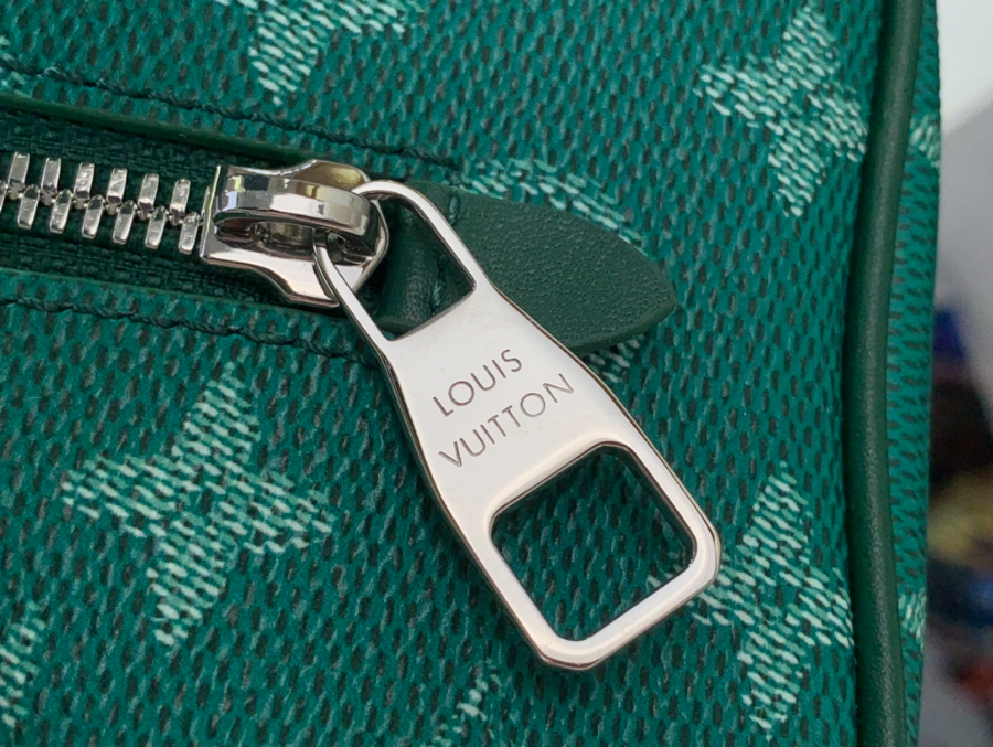 루이비통 락커 돕 키트 그린 M126886.jpg