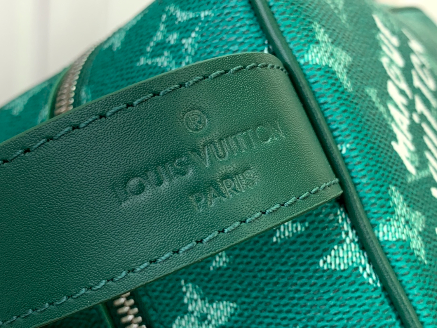 루이비통 락커 돕 키트 그린 M126888.jpg