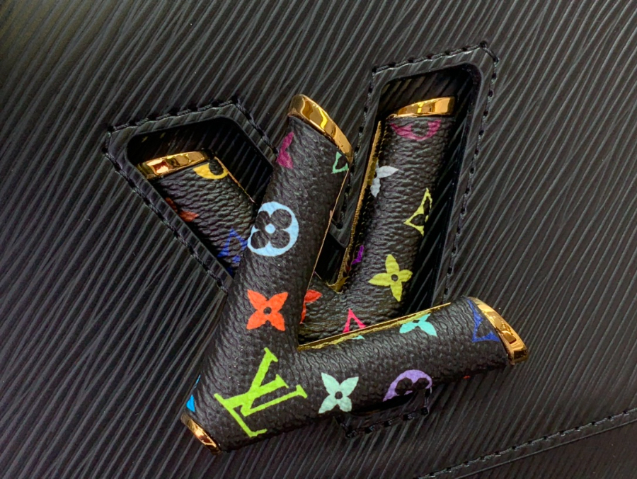 루이비통 LV X TM 트위스트 슬림 백 미디엄 M13243 16823cm 블랙6.jpg