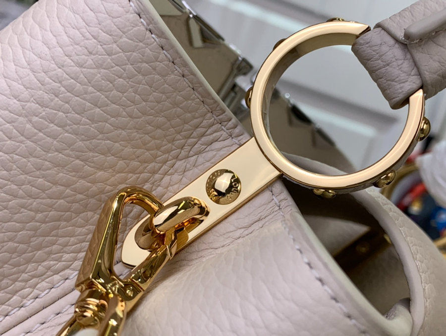 루이비통 LV 카퓌신 BB M11964 2717.39cm 화이트7.jpg