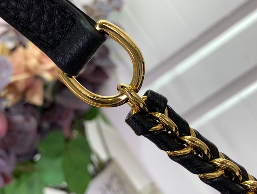 루이비통 LV 카퓌신 미니 M12751 13.6821cm 블랙8.jpg