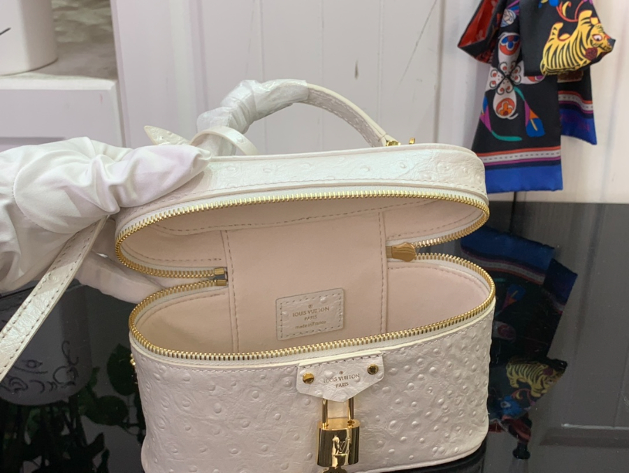 루이비통 베니티 체인 파우치 화이트 N85820 1911.56.5cm5.jpg