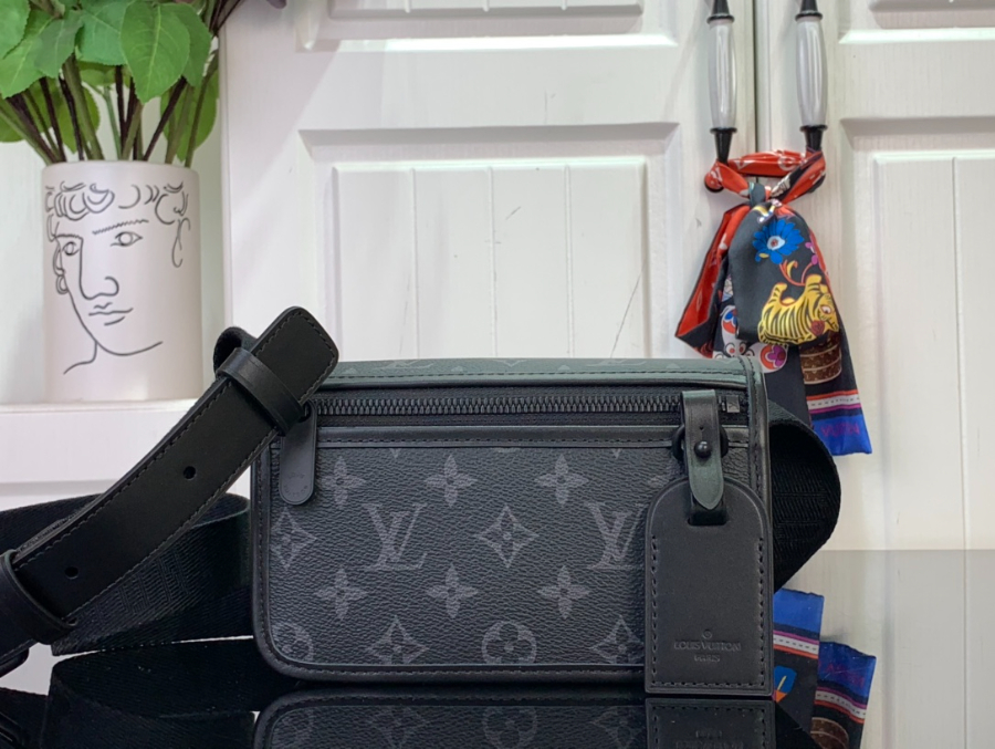 루이비통 보스포어 웨어러블 M12599 12719cm1.jpg