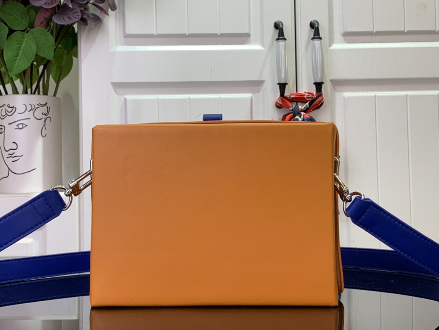 루이비통 쇼퍼 클러치 M24455 2316.57cm 브라운2.jpg