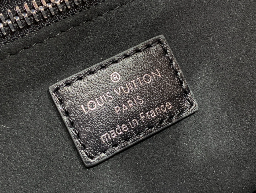 루이비통 x 무라카미 타카시 캐리올 바이브 MM 블랙 M13105 393015cm9.jpg