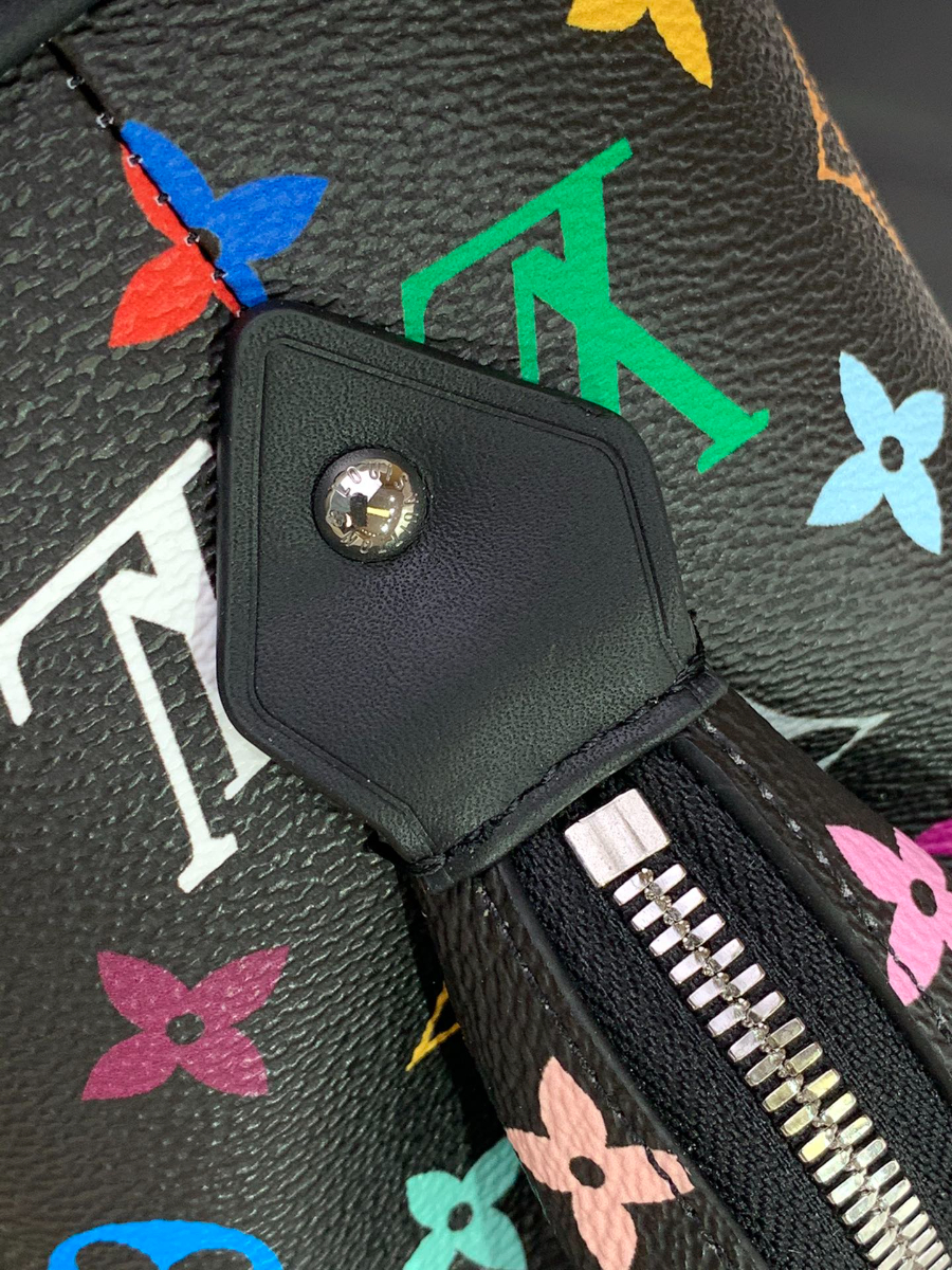 루이비통 X 무라카미 타카시 코스메틱 파우치 GM 멀티컬러 M13743 블랙 27189cm6.jpg