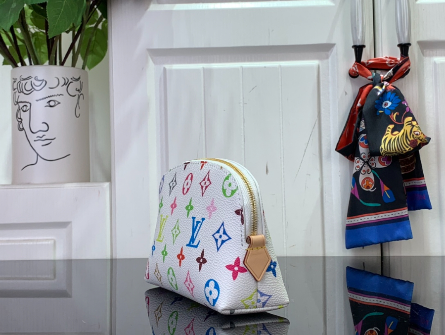 루이비통 x 무라카미 타카시 코스메틱 파우치 PM 멀티컬러 화이트 M13744 화이트 19126cm3.jpg