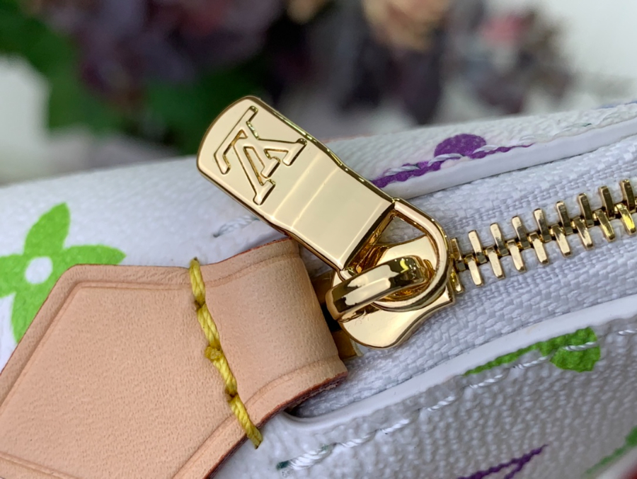 루이비통 x 무라카미 타카시 코스메틱 파우치 PM 멀티컬러 화이트 M13744 화이트 19126cm7.jpg