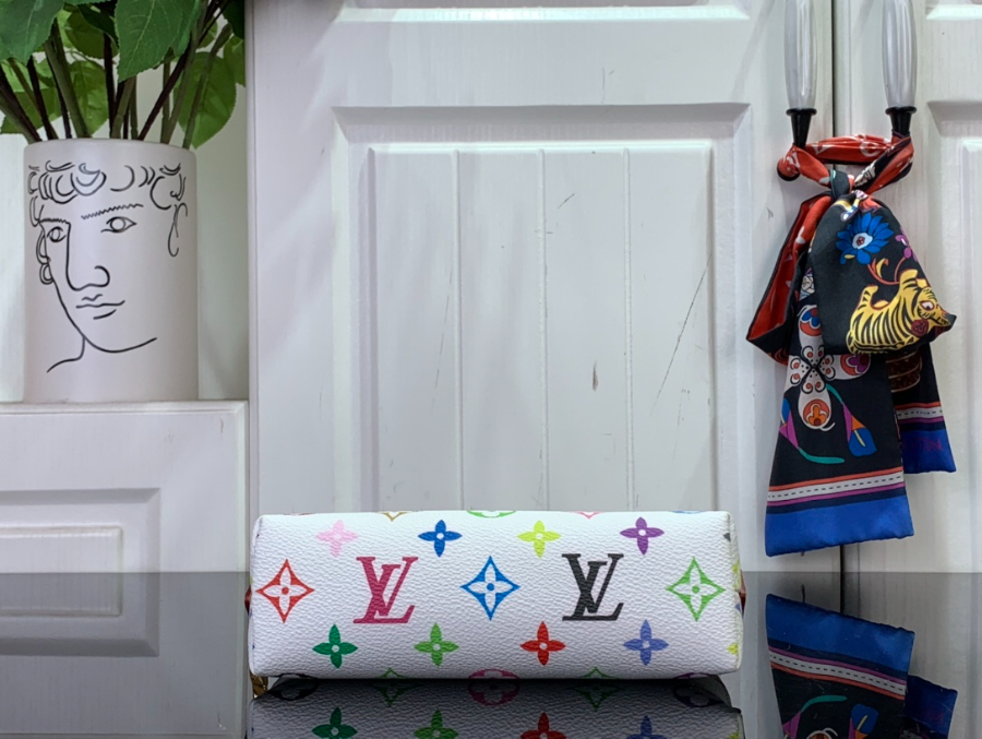 루이비통 x 무라카미 타카시 코스메틱 파우치 PM 멀티컬러 화이트 M13744 화이트 19126cm4.jpg