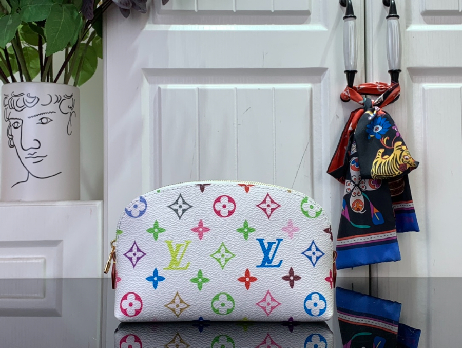 루이비통 x 무라카미 타카시 코스메틱 파우치 PM 멀티컬러 화이트 M13744 화이트 19126cm1.jpg