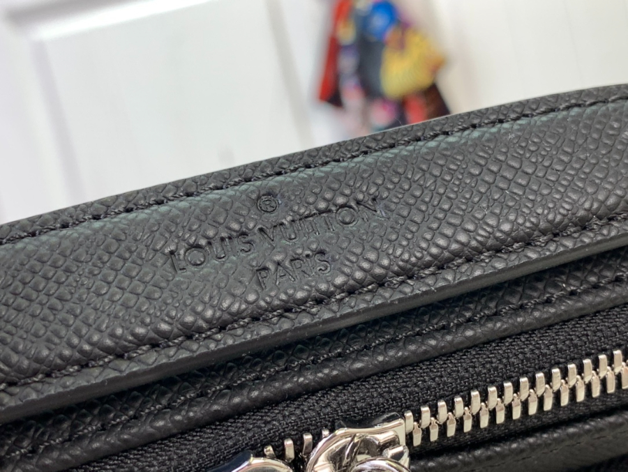 루이비통 에비뉴 메신저 M11657 22.515.57.5cm 블랙8.jpg