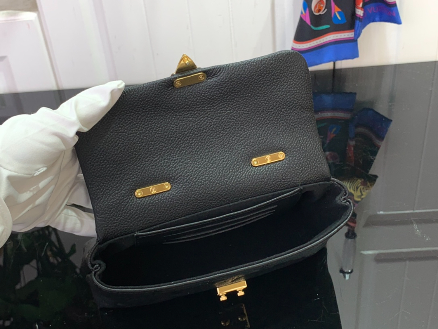 루이비통 나노 마들렌 M12144 12.5621cm 블랙5.jpg