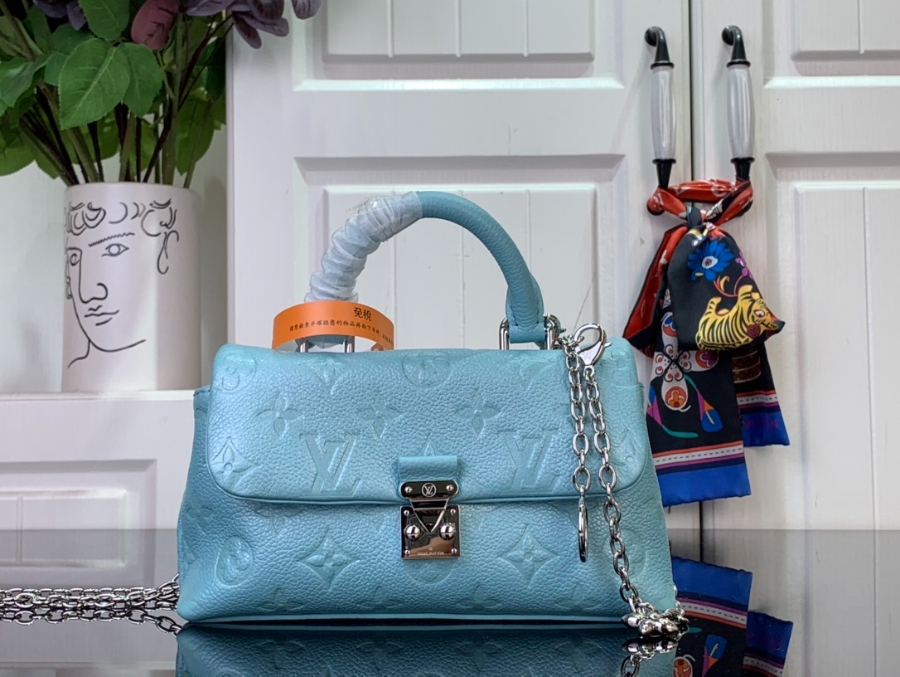 루이비통 나노 마들렌 아주르 프로스트 12.5621cm M12211 블루1.jpg