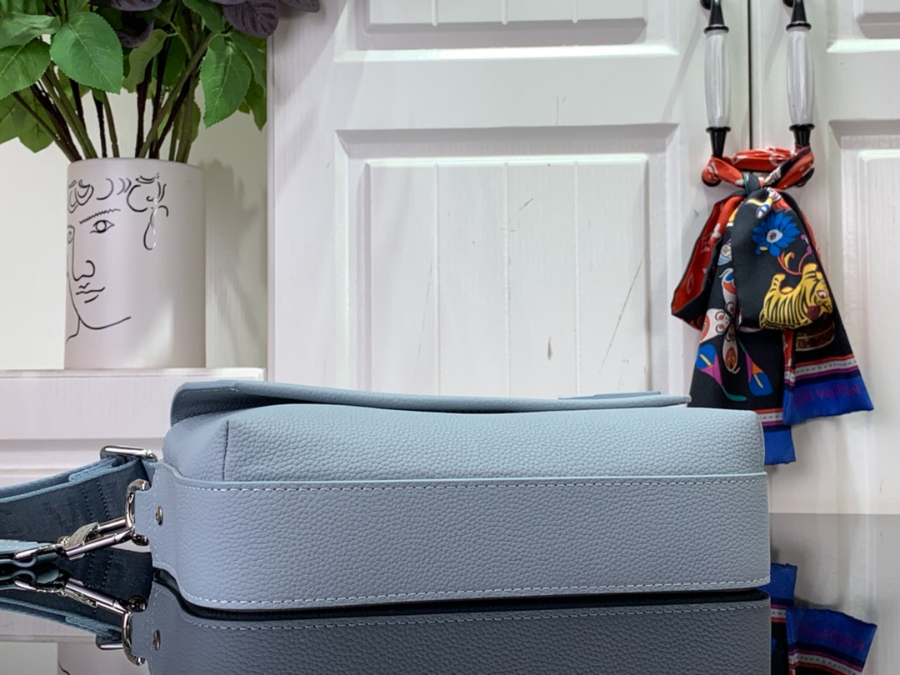 루이비통 패스트라인 Aer 메신저 M22482 23.5187cm 남회색4.jpg