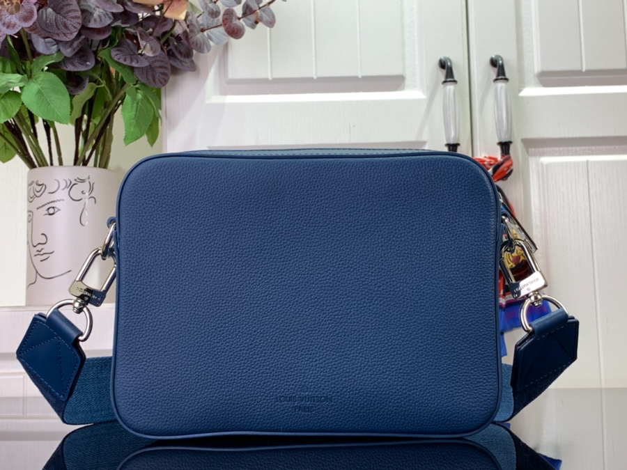 루이비통 패스트라인 Aer 메신저 M22482 23.5187cm 다크 블루2.jpg