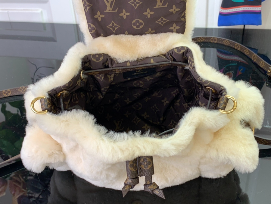 루이비통 나노 테디 백팩 크림 M11919 16.51325cm5.jpg