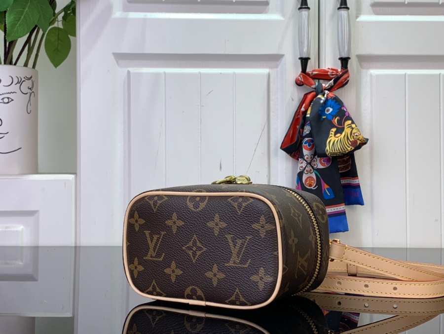 루이비통 나이스 나노 파우치 백 M44496 1611.510cm 브라운4.jpg