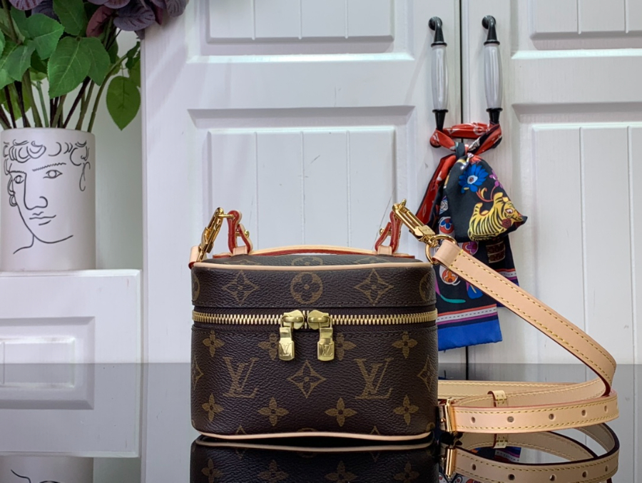 루이비통 나이스 나노 파우치 백 M44496 1611.510cm 브라운1.jpg