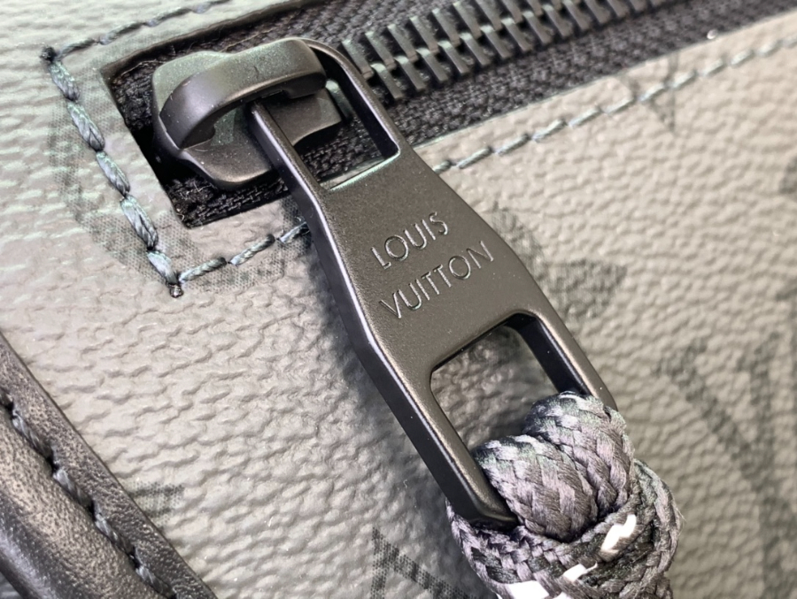 루이비통 펄스 웨어러블 월렛 모노그램 이클립스 M12806 16522.5cm6.jpg