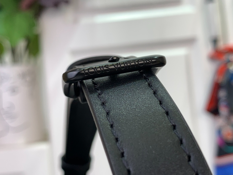 루이비통 펄스 웨어러블 월렛 모노그램 이클립스 M12806 16522.5cm8.jpg