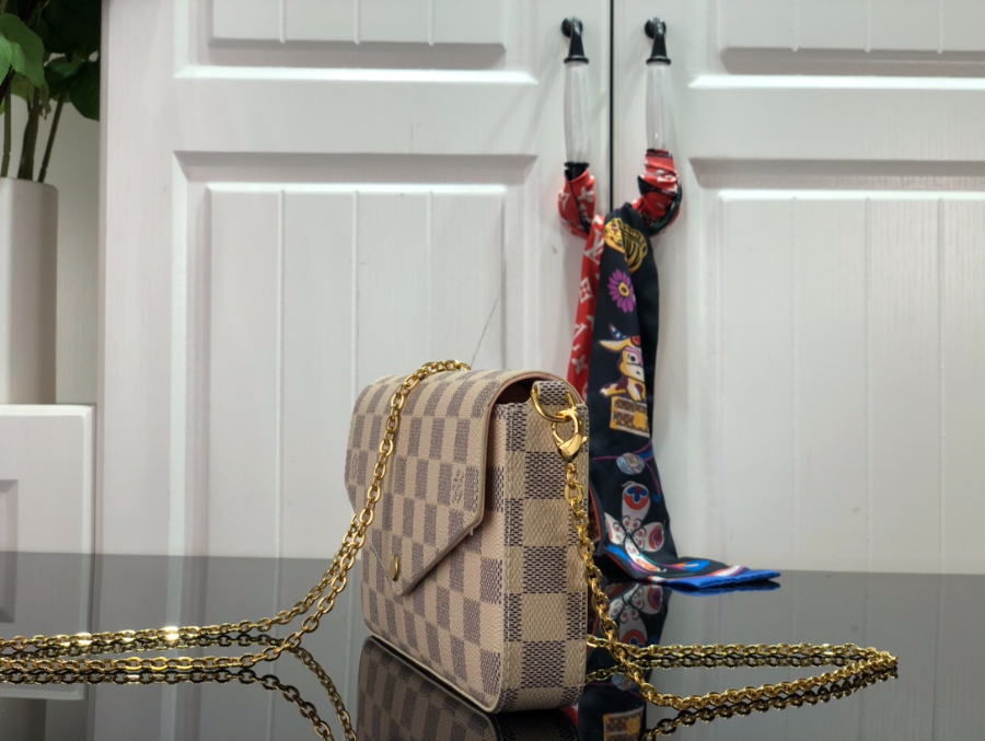 루이비통 펠리시 포쉐트 다미에 M63106 21123cm 화이트2.jpg