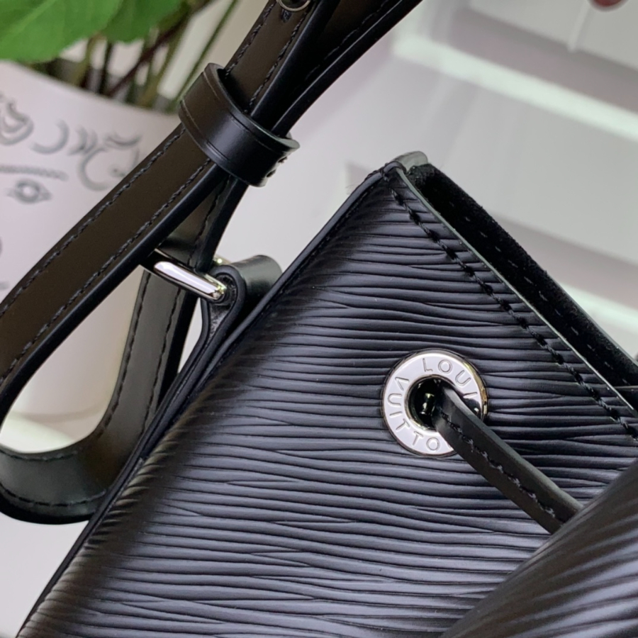 루이비통 노에 MM M24932 332027cm 블랙8.jpg