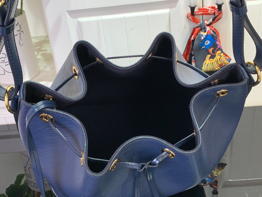 루이비통 노에 MM 네이비 332027cm M249325.jpg