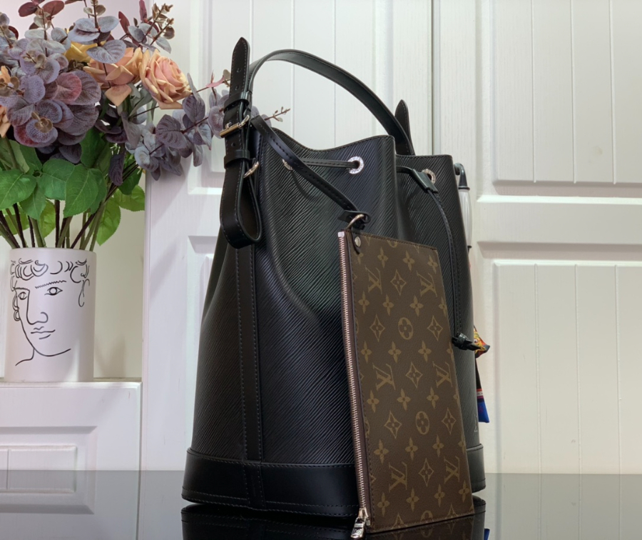 루이비통 노에 MM 버킷백 블랙 332027cm3.jpg