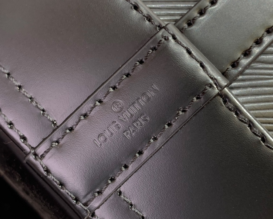 루이비통 노에 MM 버킷백 블랙 332027cm7.jpg