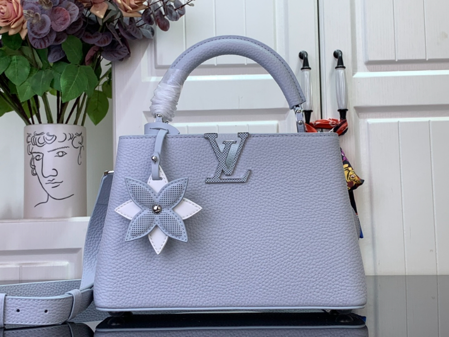 루이비통 프라워 카퓌신 BB M21303 17.3927cm 남회색1.jpg