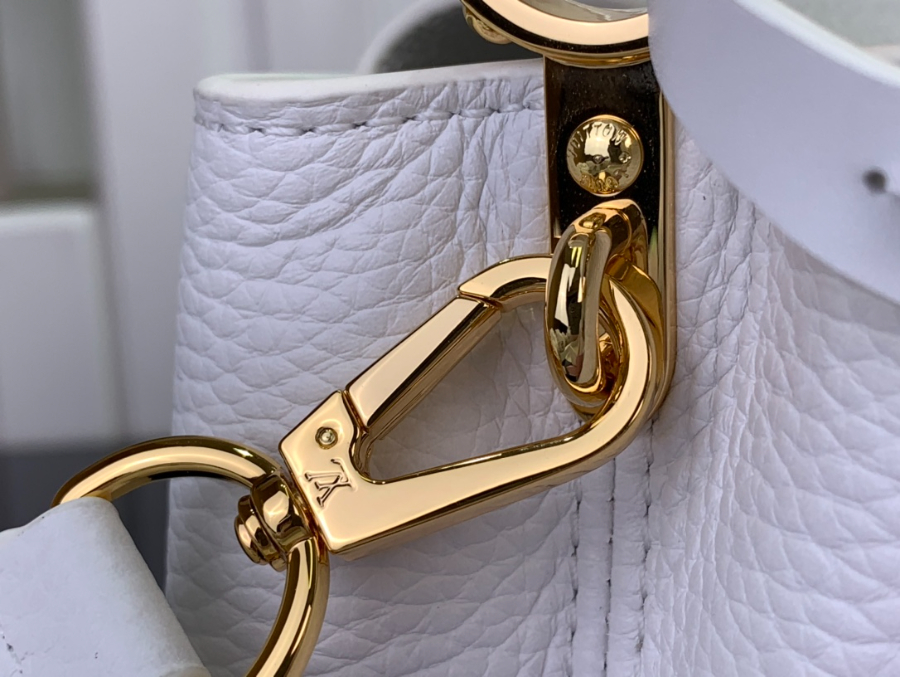 루이비통 프라워 카퓌신 미니 M21416 13.6821cm 화이트8.jpg