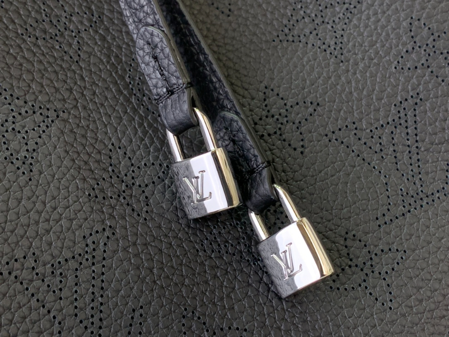 루이비통 플로르 블랙 M12139 282710cm6.jpg