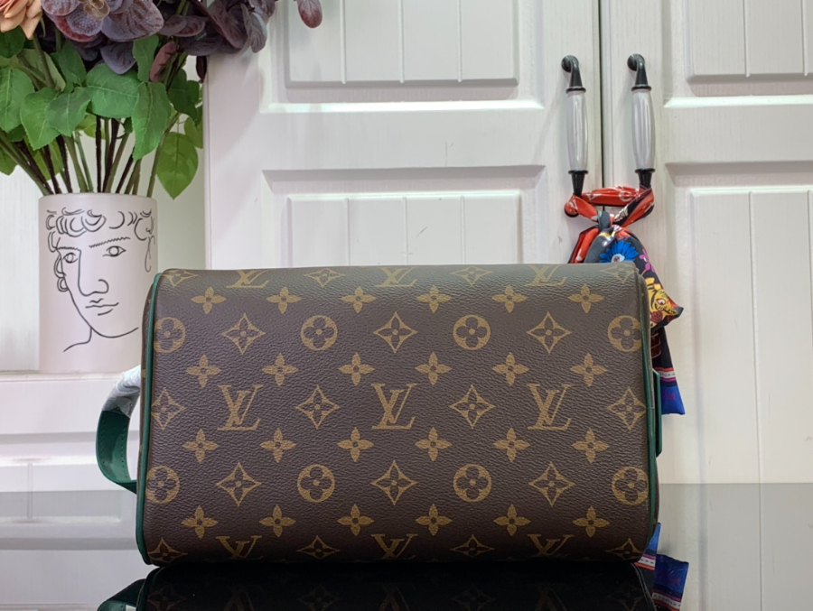 루이비통 돕 키트 보르네오 그린 M12639 1516.528cm3.jpg