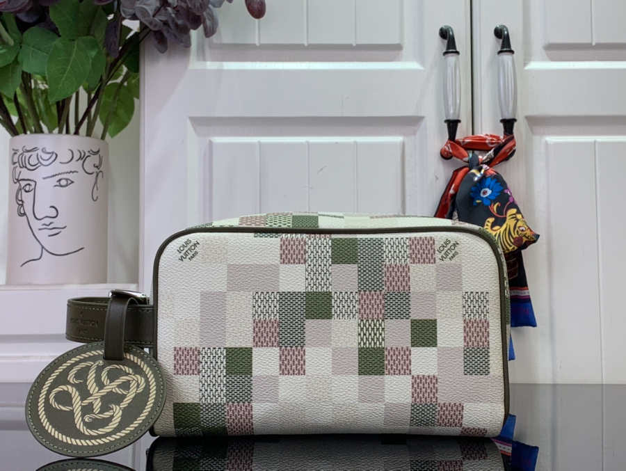 루이비통 락커 돕 키트 131223cm N00151 화이트1.jpg