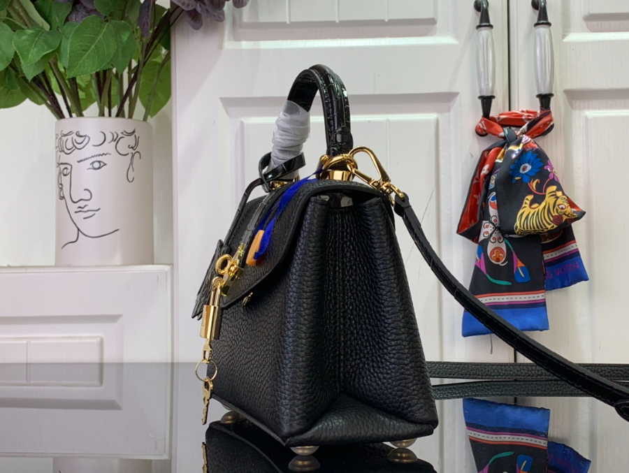 루이비통 로즈 데 벙 N84713 N84714 블랙 19159cm 미니3.jpg