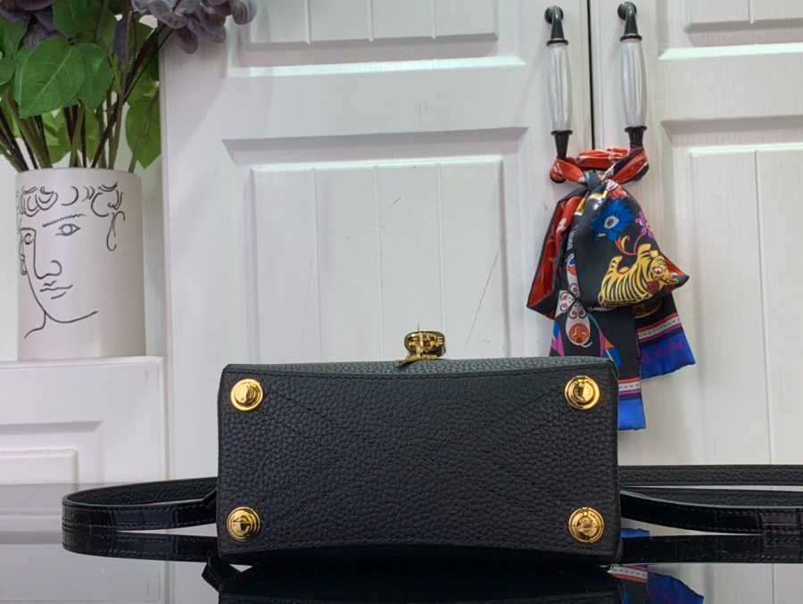 루이비통 로즈 데 벙 N84713 N84714 블랙 19159cm 미니4.jpg