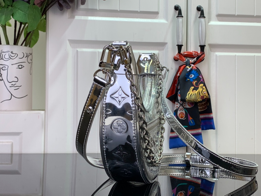 루이비통 루프 13623cm M11833 실버3.jpg