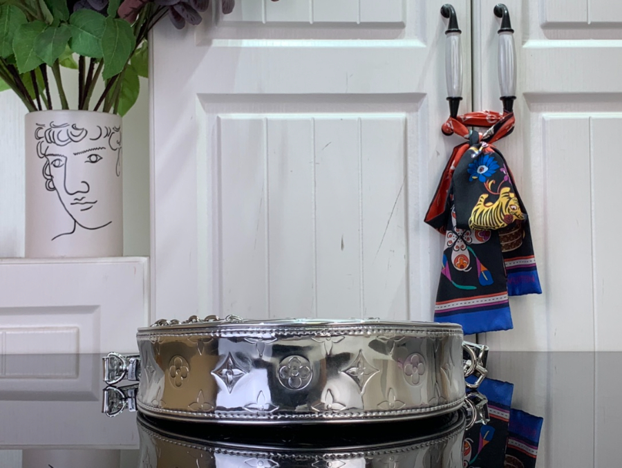 루이비통 루프 13623cm M11833 실버4.jpg