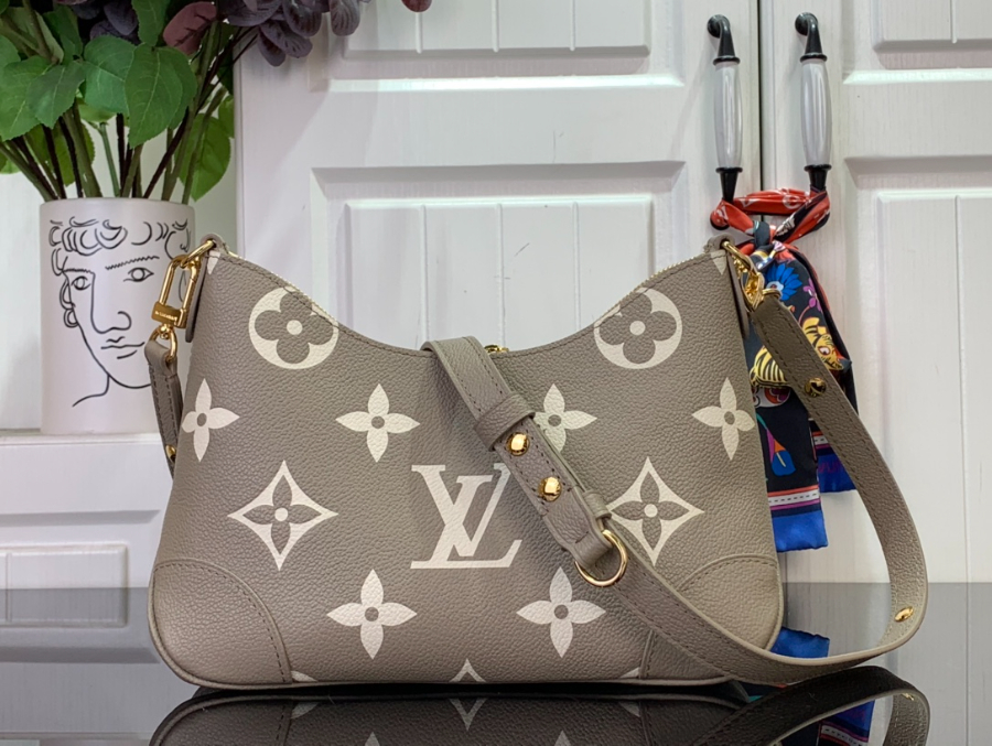 루이비통 불로뉴 스톤 M13224 169.529cm 2.jpg