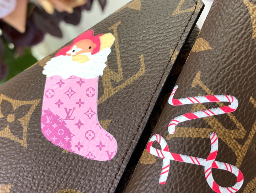 루이비통 비비엔 LV Xmas 키리가미 포쉐트 모노그램 캔디 레드 M12203 11.50.515.5cm6.jpg