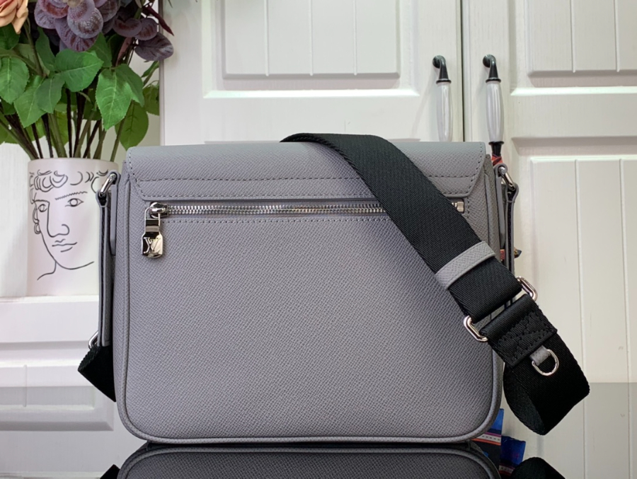 루이비통 디스트릭트 M30851 26207cm 그레이2.jpg