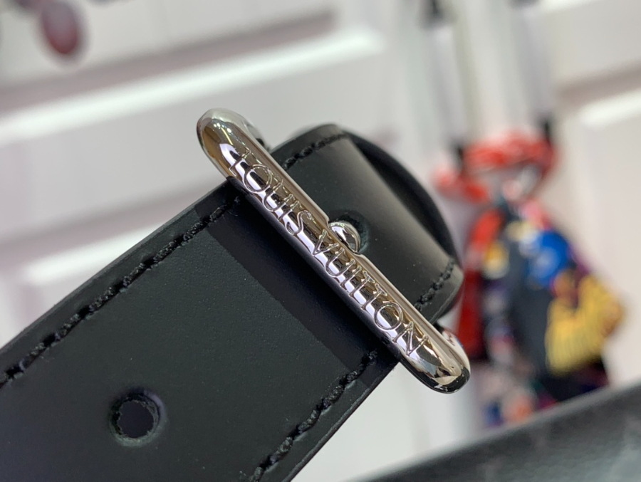 루이비통 삭 플라 호리존탈 지페 모노그램 이클립스 M11742 30.2539.8cm7.jpg