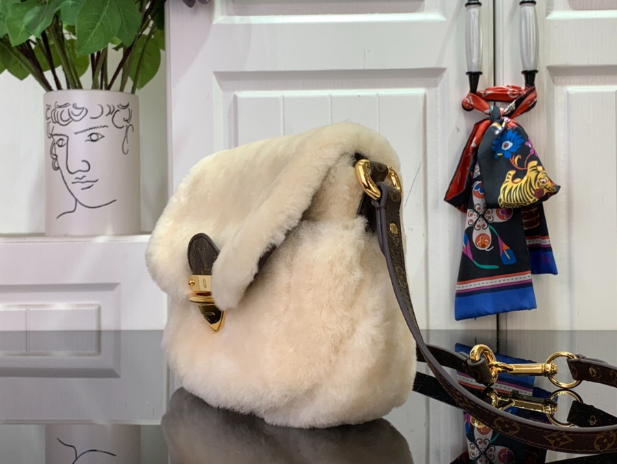 루이비통 선셋 크림 M12097 27183cm3.jpg