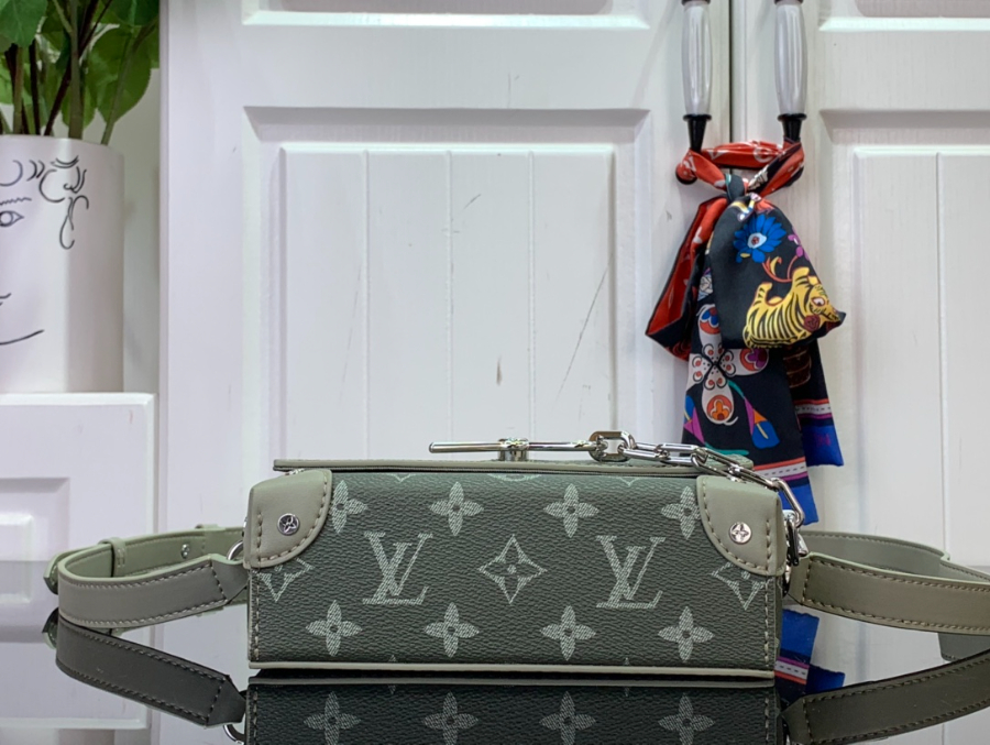 루이비통 스티머 웨어러블 월릿 116.518cm M11543 라이트 올리브4.jpg