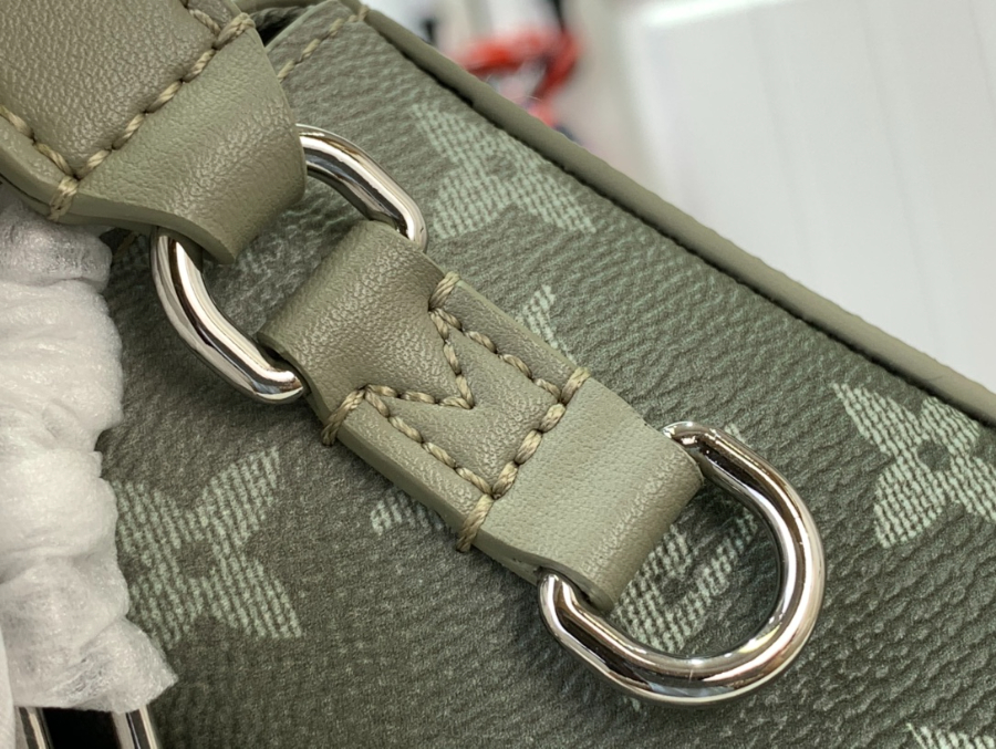 루이비통 스티머 웨어러블 월릿 116.518cm M11543 라이트 올리브7.jpg