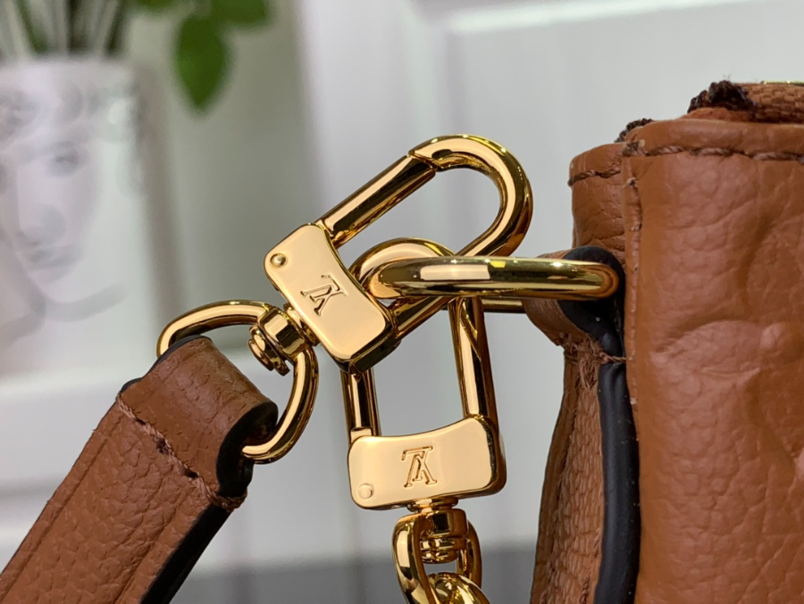 루이비통 리브 포쉐트 M83008 브라운 9.65.32.6cm7.jpg