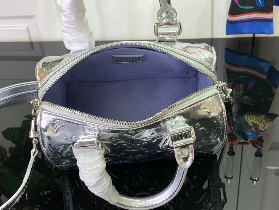 루이비통 스피디 반둘리에 20 실버 13.51220.5cm M119875.jpg